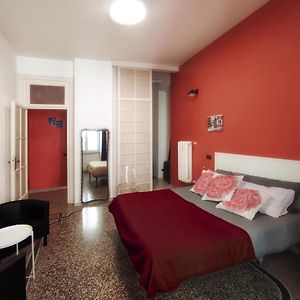 Camera grande con letto king size